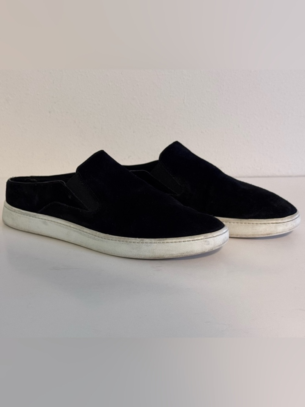 Vince Women’s Black Suede Verrell Slip-On Mule Luxury Sneakers Size 8